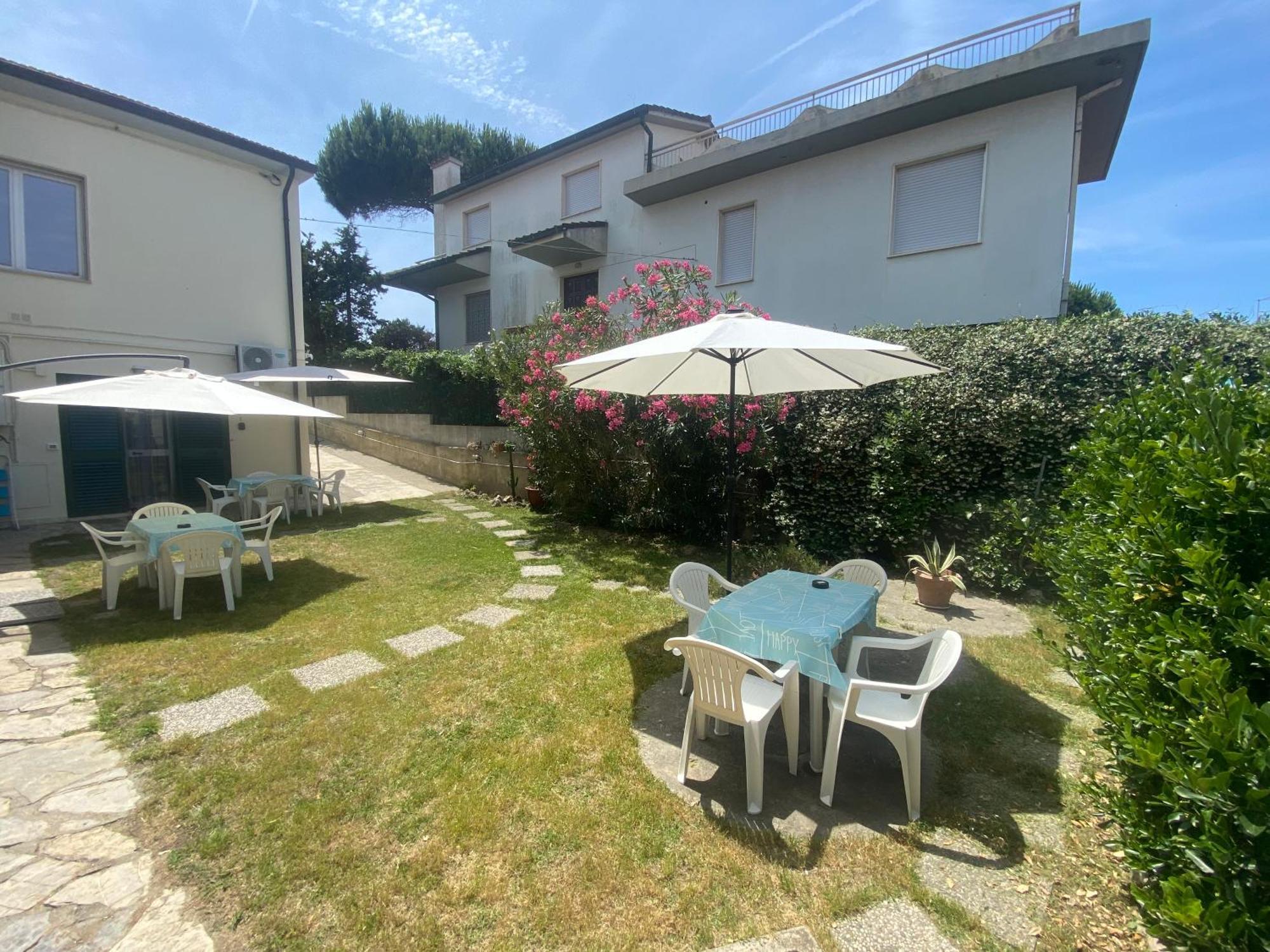 Ferienwohnung Le Tre Isolette A 200M Dal Mare Marina Di Pisa Exterior foto